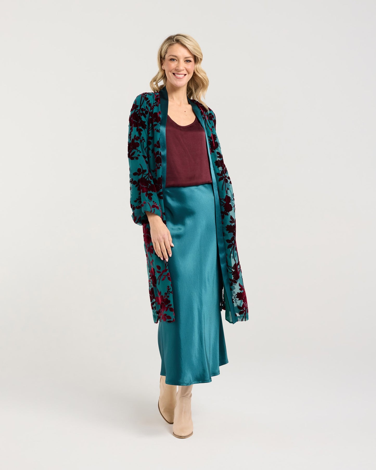 Cassandra Burnout Kimono