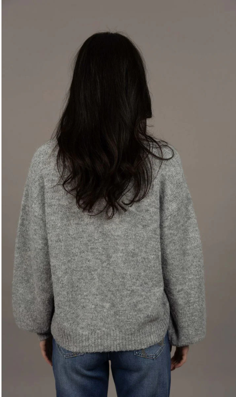 Nouveau V Neck - Ash