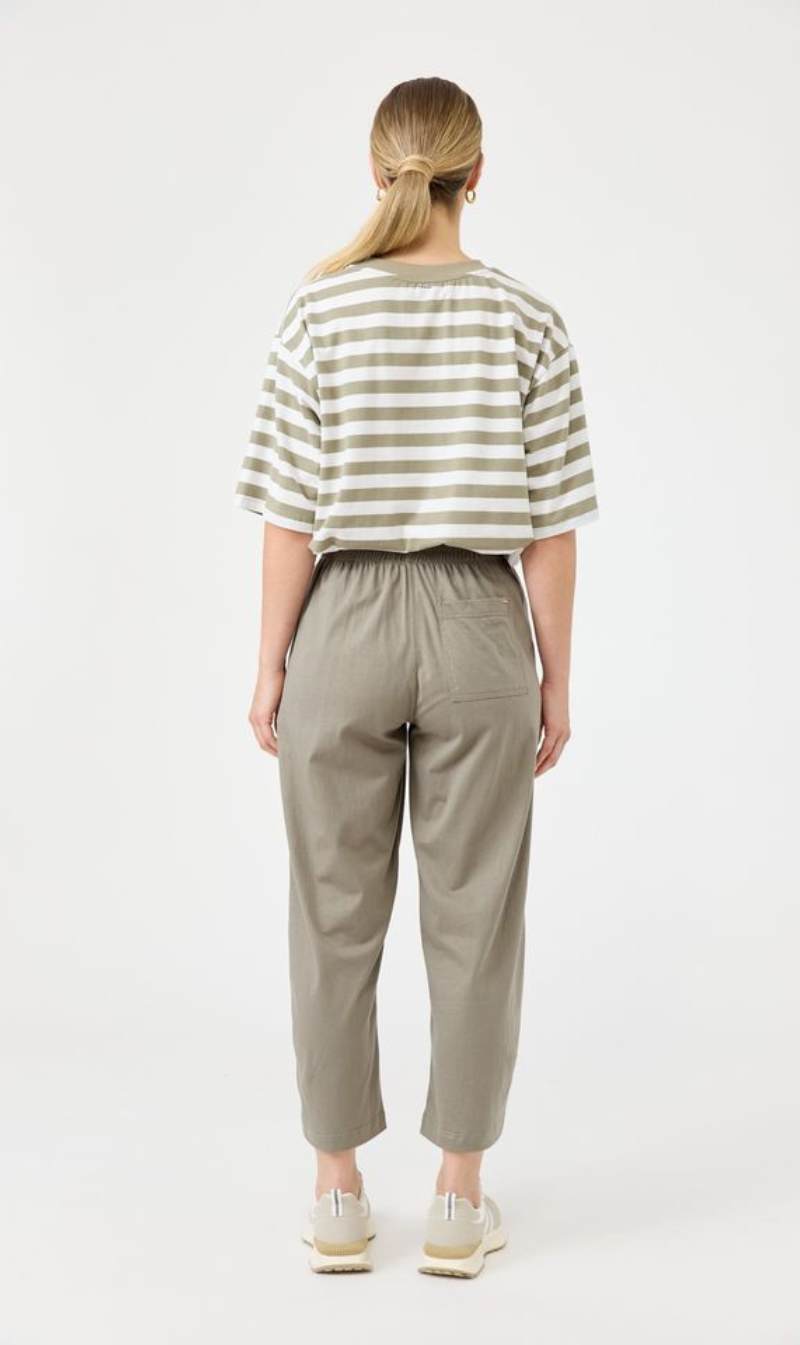 Studio Traveller Pant | Olive