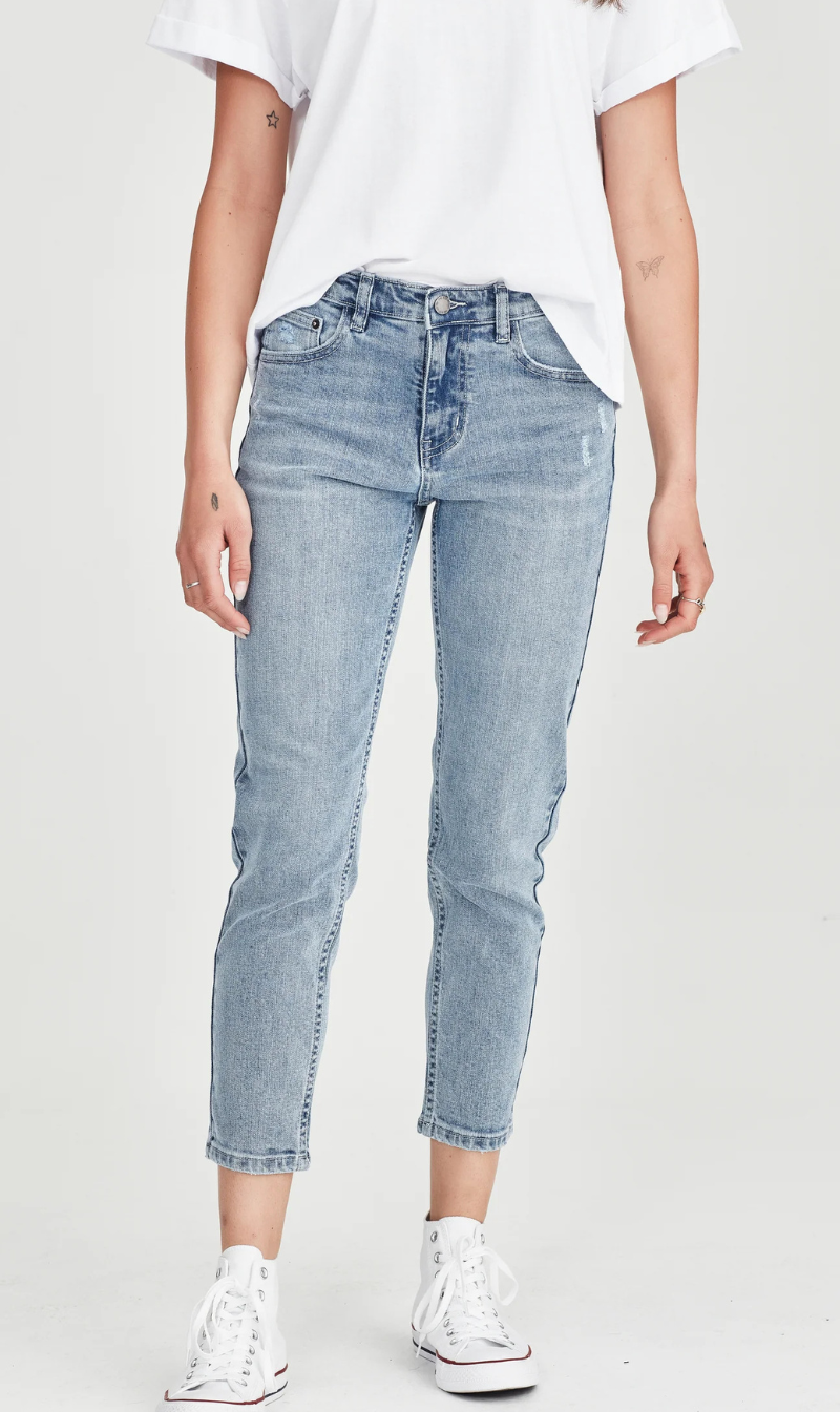 KAILEY | Light Blue Short Stuff Jean