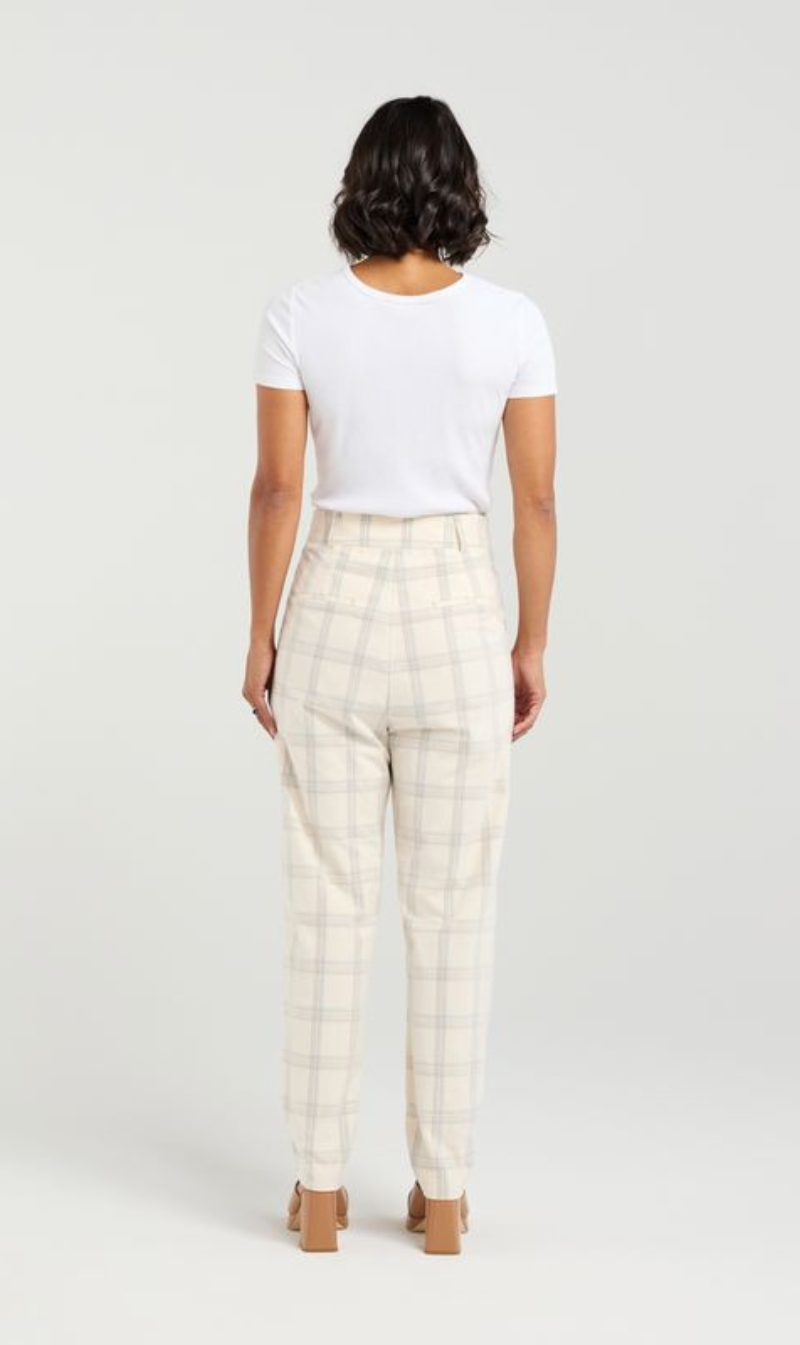 Sarah Pant