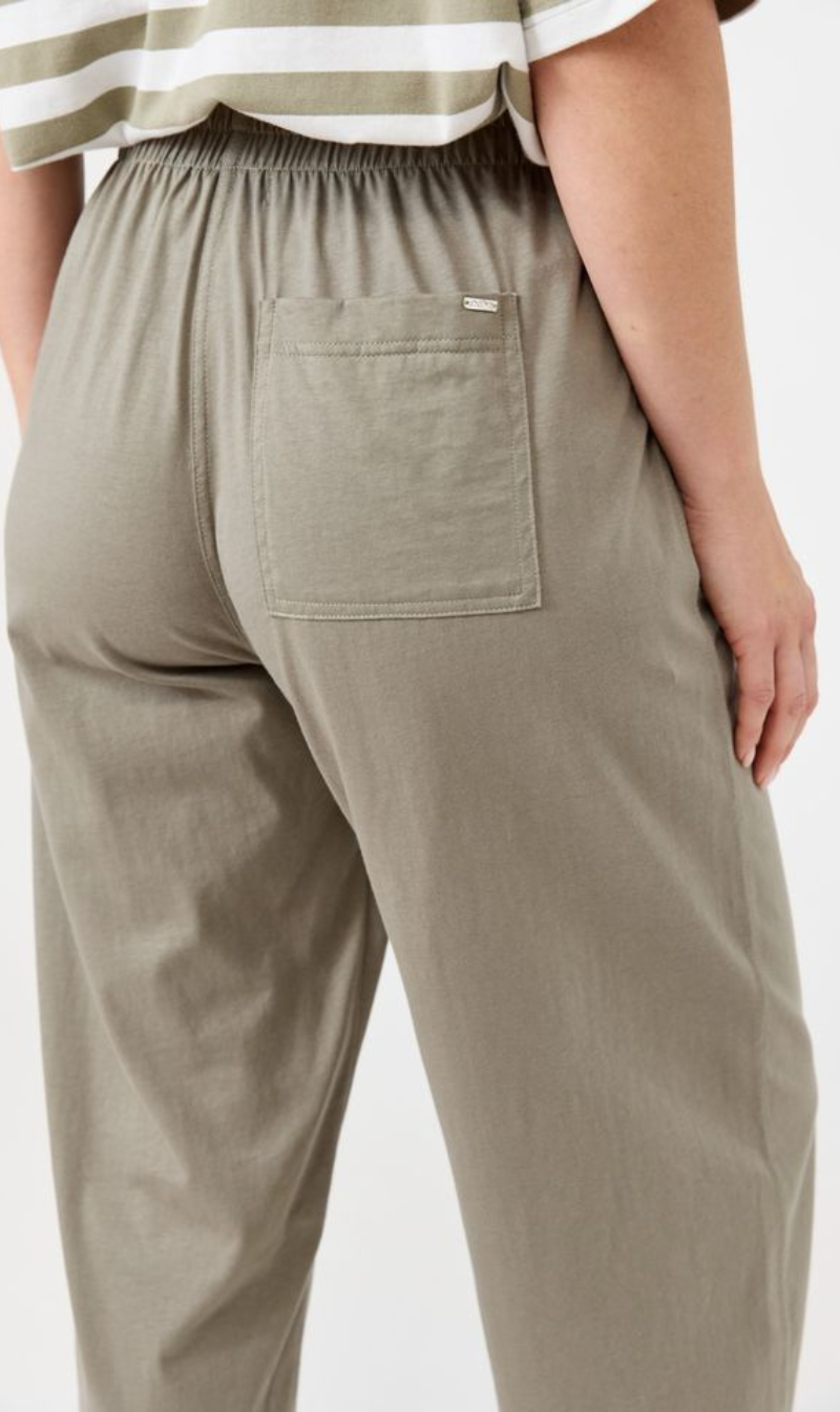Studio Traveller Pant | Olive
