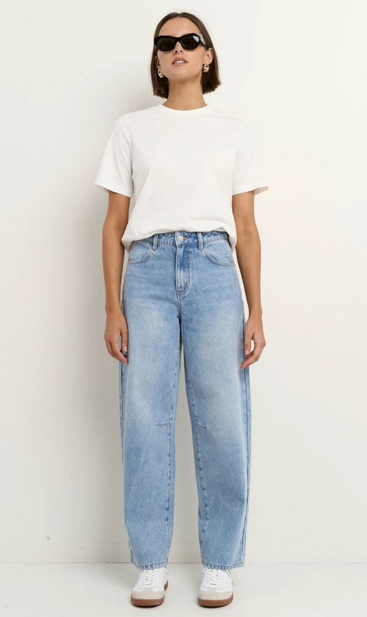 PRE ORDER | Berlin Mid Barrel Leg Jean
