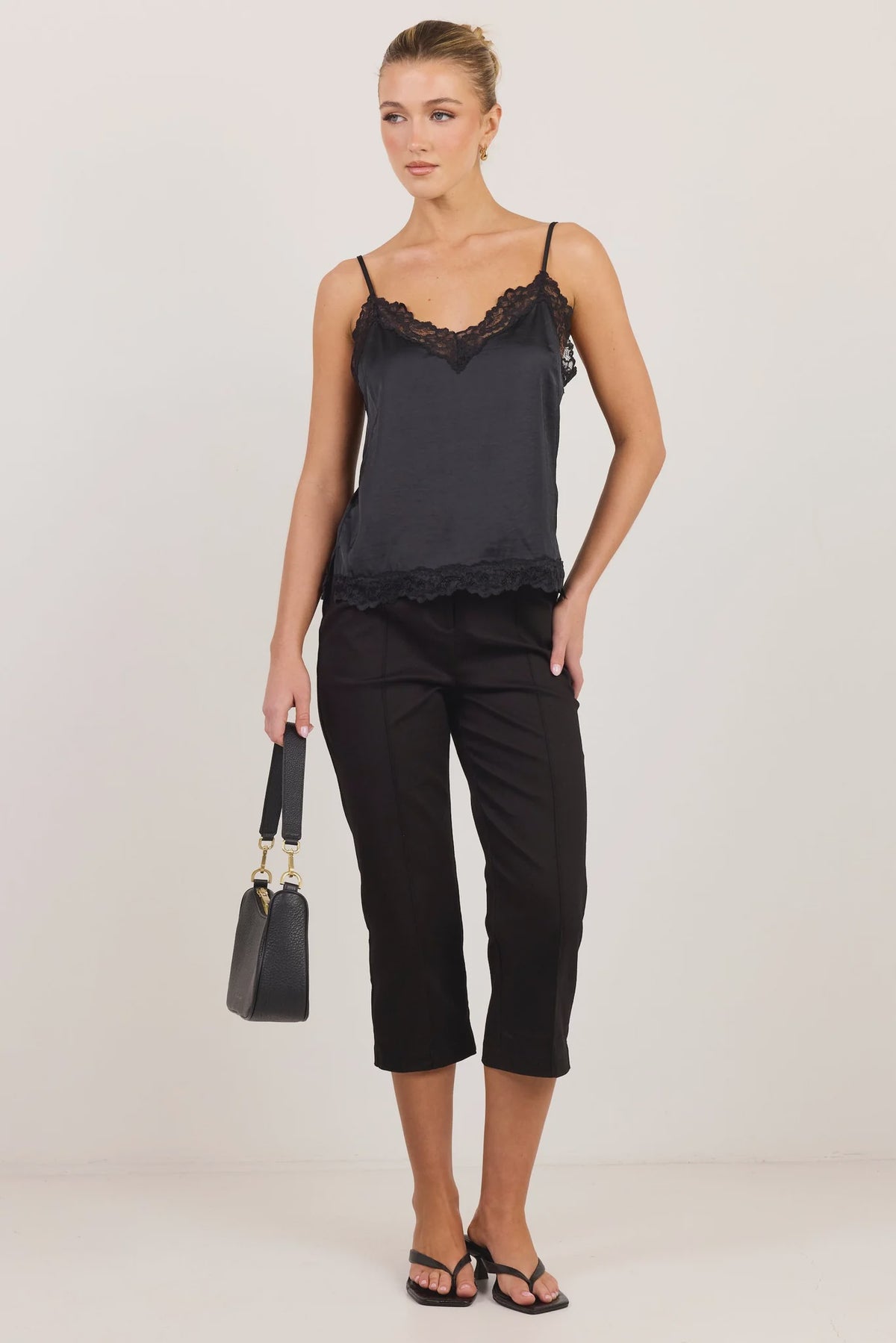Reckon Stretchy Capri Pants