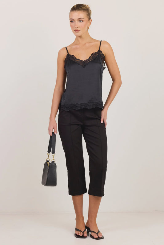 Reckon Stretchy Capri Pants